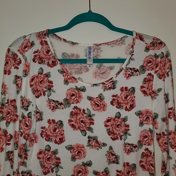 STUDIO Long Sleeve Floral Scoop Neck Flowy Blouse White with Pink Roses 172 - Picture 6 of 7
